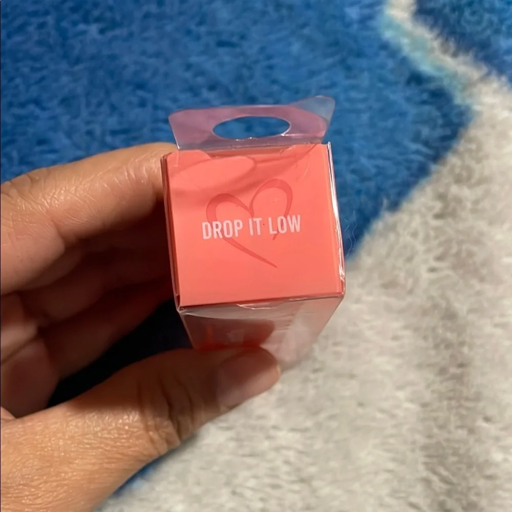 Beauty Creations Red Lip Gloss High-Shine Lip Balm - Picture 5 of 6